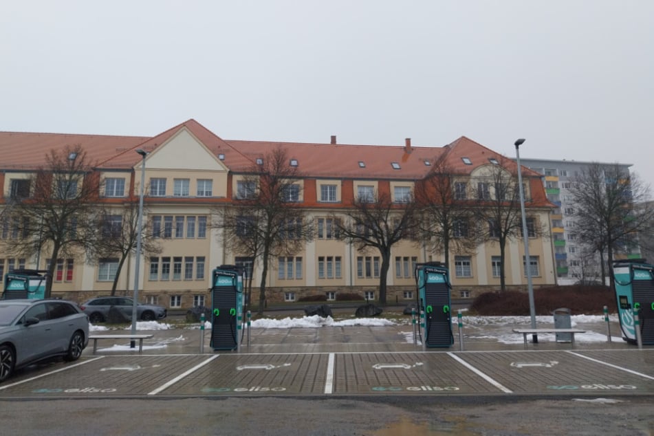 eliso bringt acht Ultra-Schnellladepunkte nach Chemnitz.