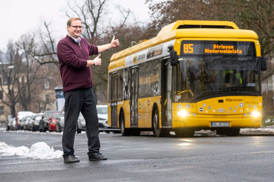 Dresden: Monatelang stand er in der Werkstatt: Dresdens erster Elektrobus endlich wieder unter Strom