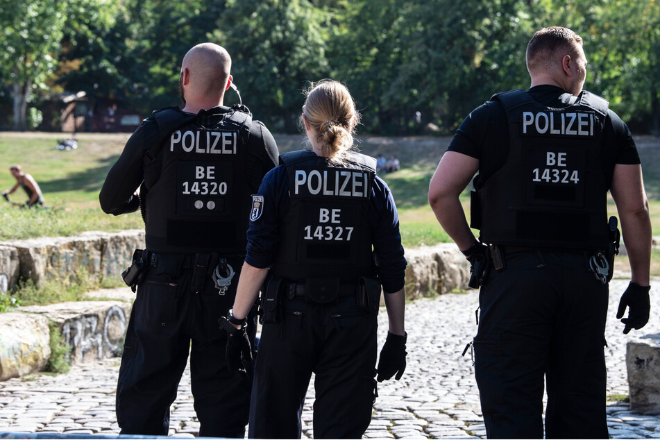 Mit verstärkten Kontrollen will der Berliner Senat der Kriminalität im Görlitzer Park in Kreuzberg entgegenwirken.
