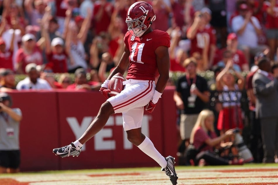 Alabama receiver Traeshon Holden is officially set to hit the transfer portal after three seasons with the Crimson Tide.