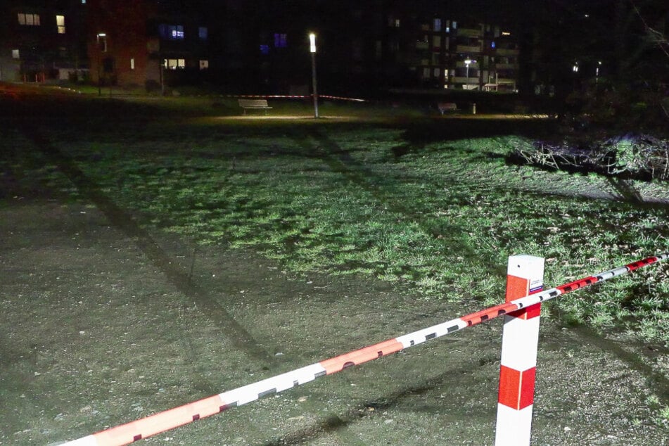 Tatsächlich seien statt zwei allerdings fünf bis sechs Personen vorbeigekommen, um das Opfer zu attackieren.