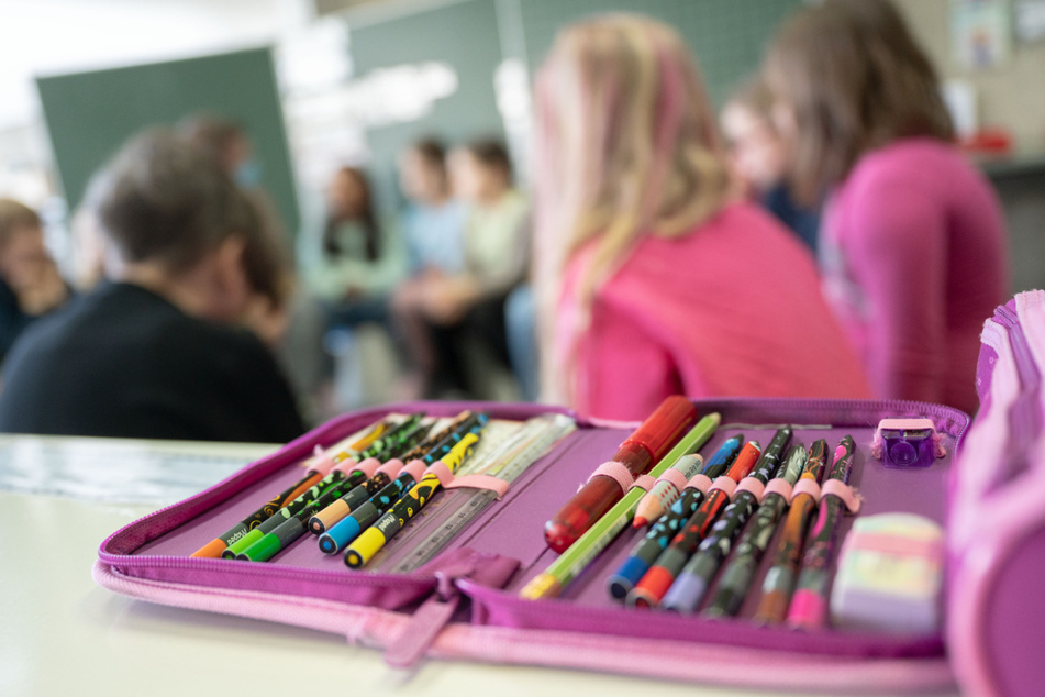 Schulschließungen und Kontaktbeschränkungen - die Welt der Kinder wurde während Corona auf den Kopf gestellt.