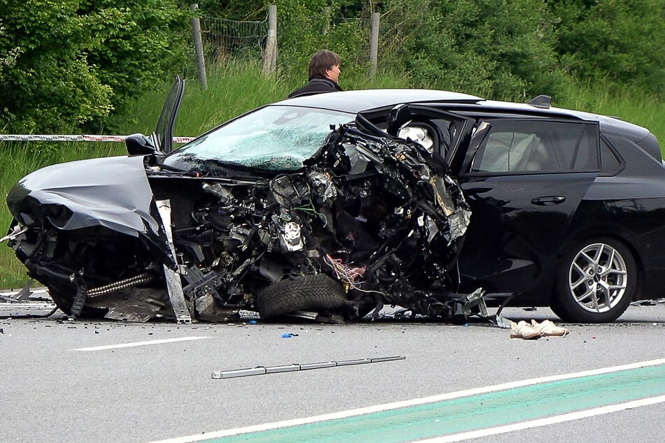 Die Bundesstraße war nach dem tödlichen Unfall mehrere Stunden lang voll gesperrt.