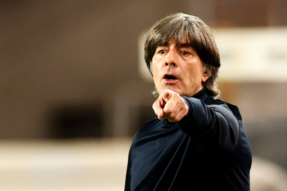 Joachim Löw (60) ärgert sich, dass die UEFA in der Nations League nur drei statt fünf Wechsel erlaubt.