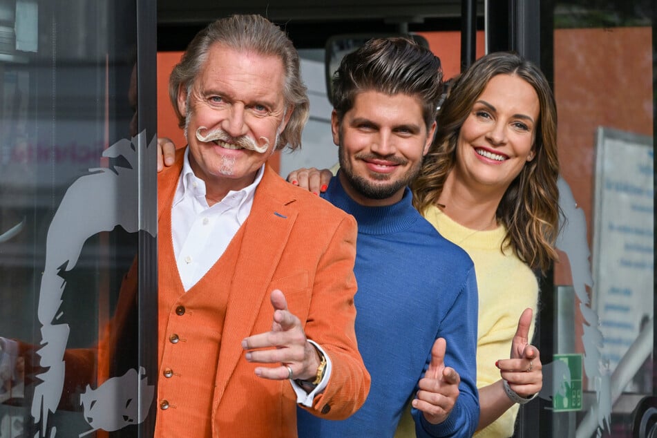 Das Erfolgsteam: Ingo Lenßen (64, l.), Lennart Hartmann und Lisa Cramer.