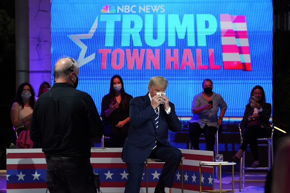 Nasen putzen und weiter: US-Präsident Donald Trump.