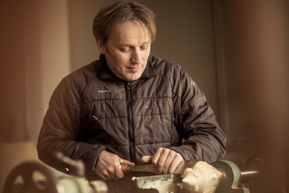 Karsten Braune (54) ist gelernter Holzspielzeugmacher aus Seiffen im Erzgebirge.