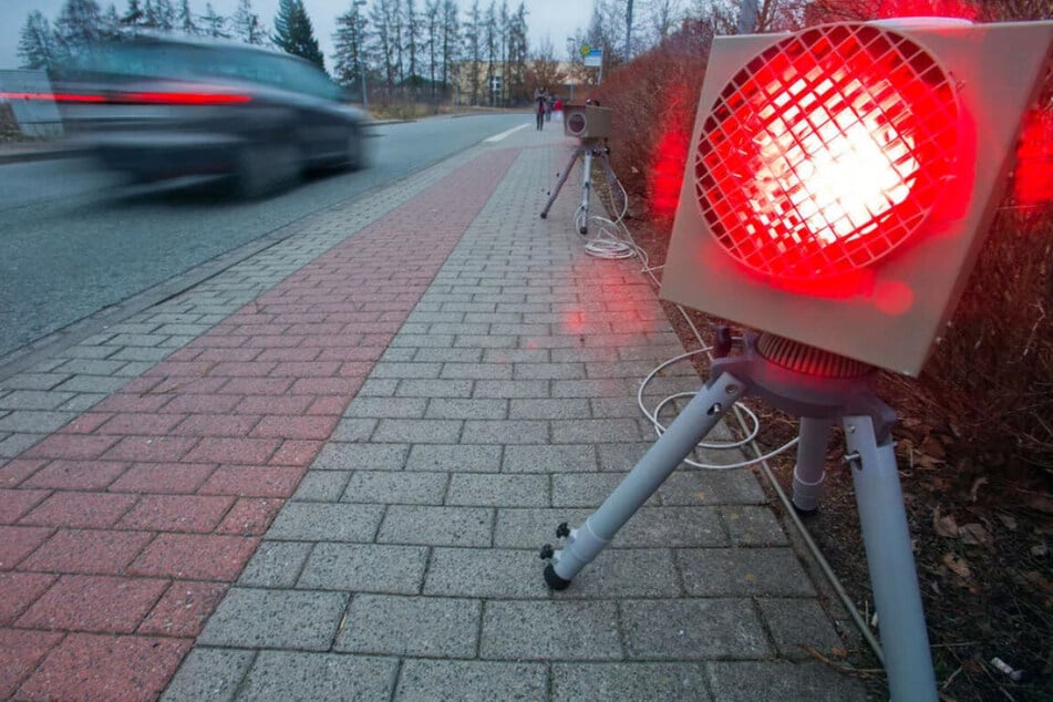 Auf einer Bundesstraße im Eichsfeld waren am Montag mehrere Autofahrer zu schnell. Ein Temposünder ragte jedoch heraus. (Symbolfoto)