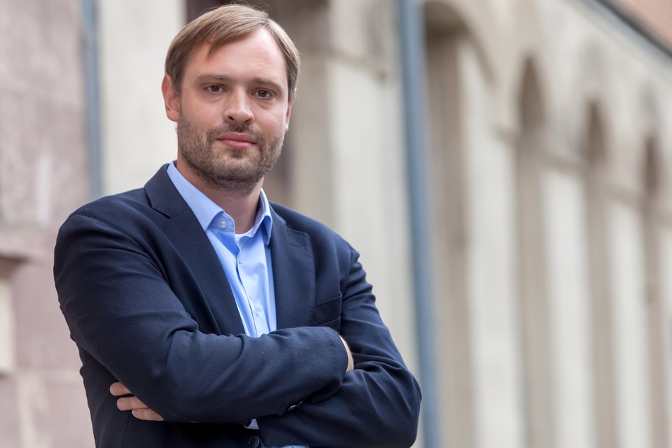 CDU-Generalsekretär Alexander Dierks (35) ist sauer. Er fordert von der Stadt, mehr Druck auf den Besitzer auszuüben.