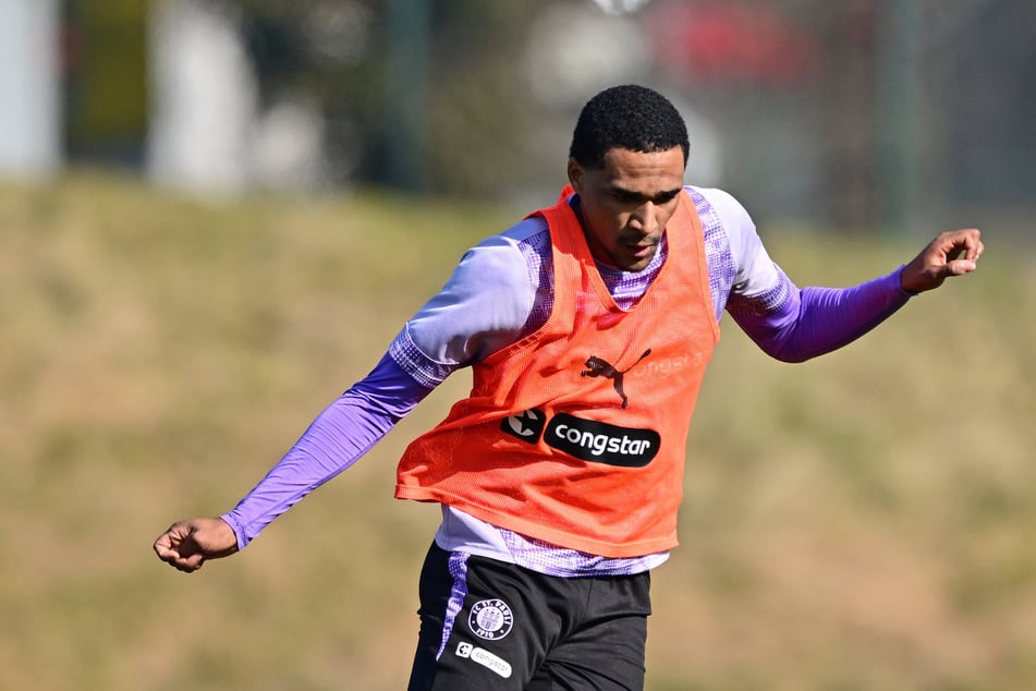 Andréas Hountondji (23) kehrt gegen Gladbach in den Kader des FC St. Pauli