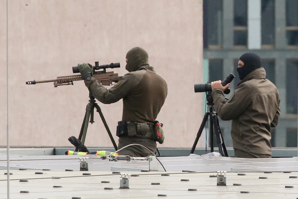 Scharfschützen positionierten sich im Mai 2023 in der Hauptstadt, um die Sicherheit von Staatsgästen zu gewährleisten.