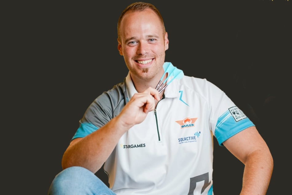 Außerdem tritt Darts-Profi Max Hopp gegen die Fußball-Legende Mario Basler im Darts-Duell an.