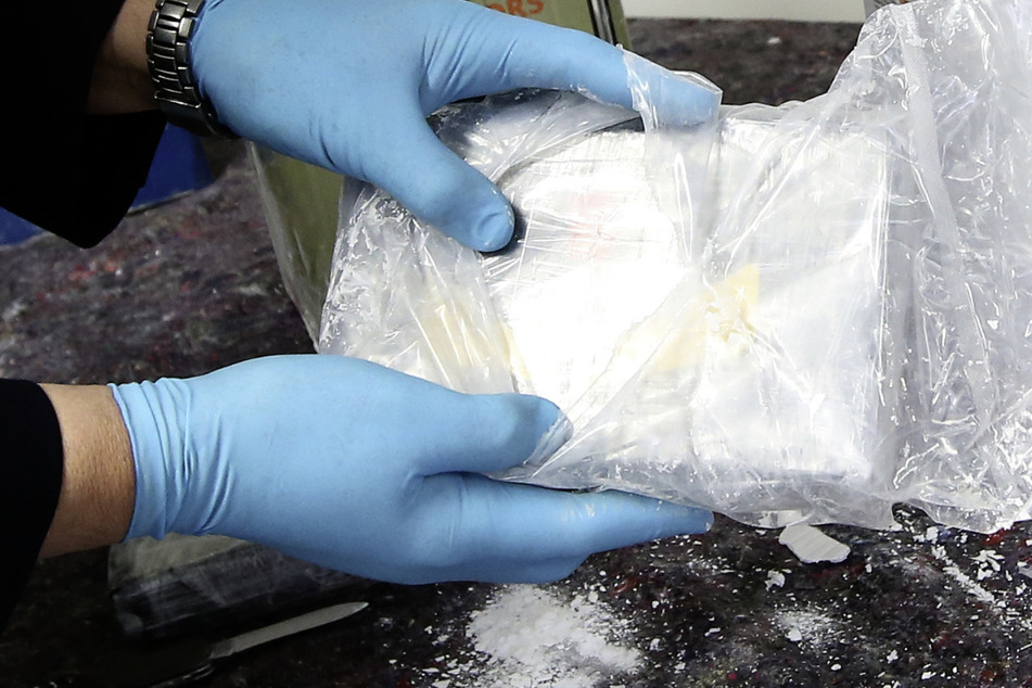Bei den Razzien wurden große Mengen Drogen sichergestellt, darunter Kokain. (Archivbild)