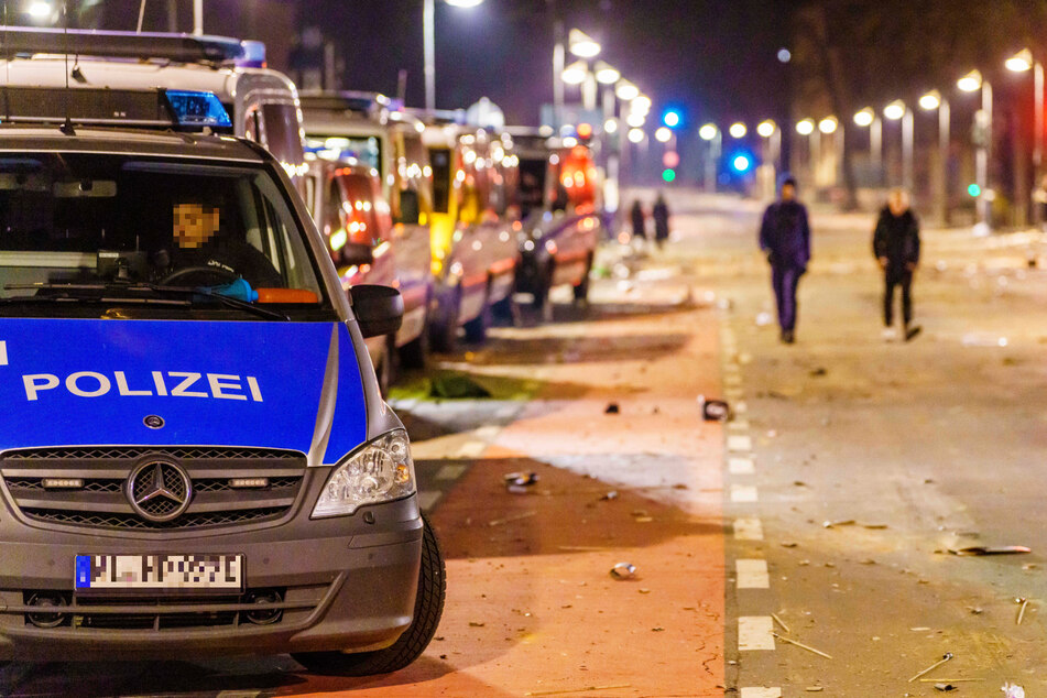 Die Polizei in Frankfurt meldete "nichts Besonderes" in der Silvesternacht. Im Kreis Offenbach kam es hingegen zu einem Gewaltausbruch eines jungen Mannes.