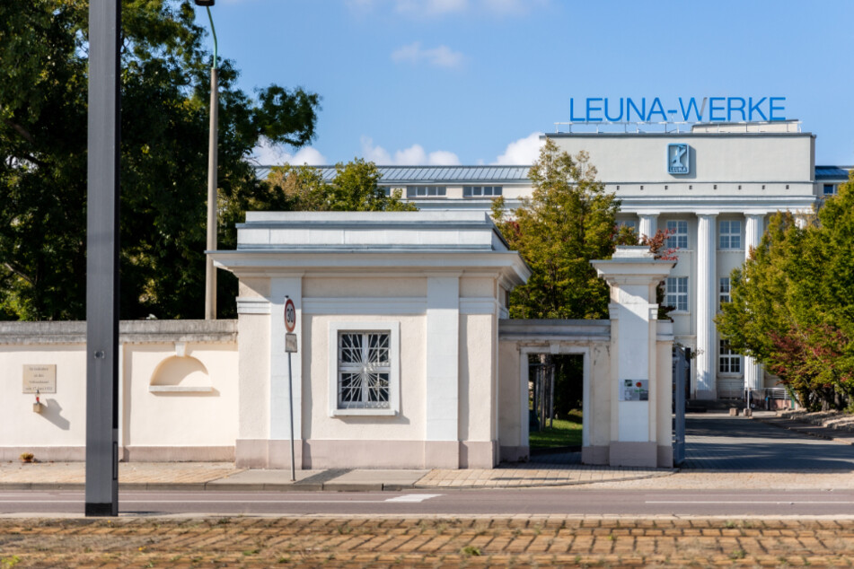 Bewirb Dich ganz einfach per E-Mail oder postalisch bei der Stadt Leuna.