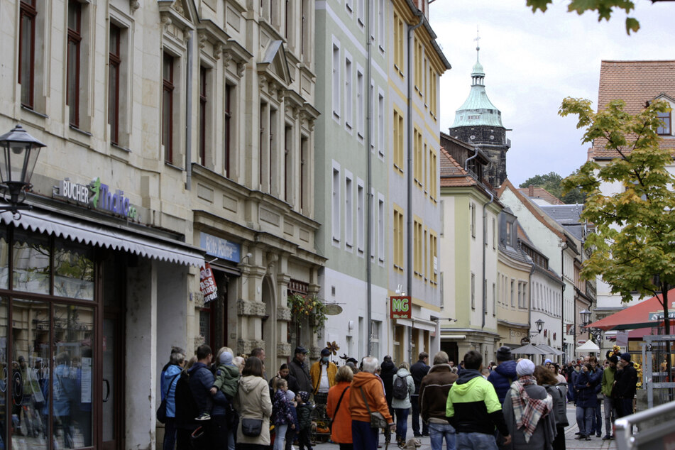 Beim Herbstzauber in Pirna sind auch die Geschäfte ab 13 Uhr geöffnet.