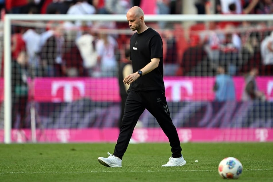 FC-Trainer René Wagner (53) muss mit seinem Team weiter um den Verbleib im Fußball-Oberhaus zittern.