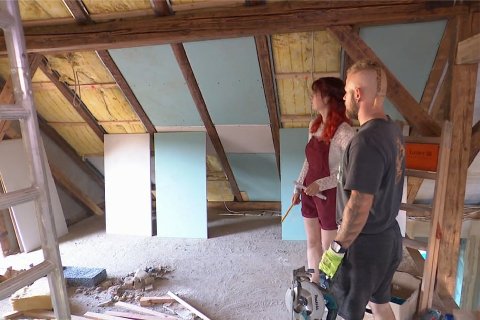 Das Paar aus Sachsen-Anhalte stellt sich der Herausforderung, das Haus von Danis Eltern auszubauen.