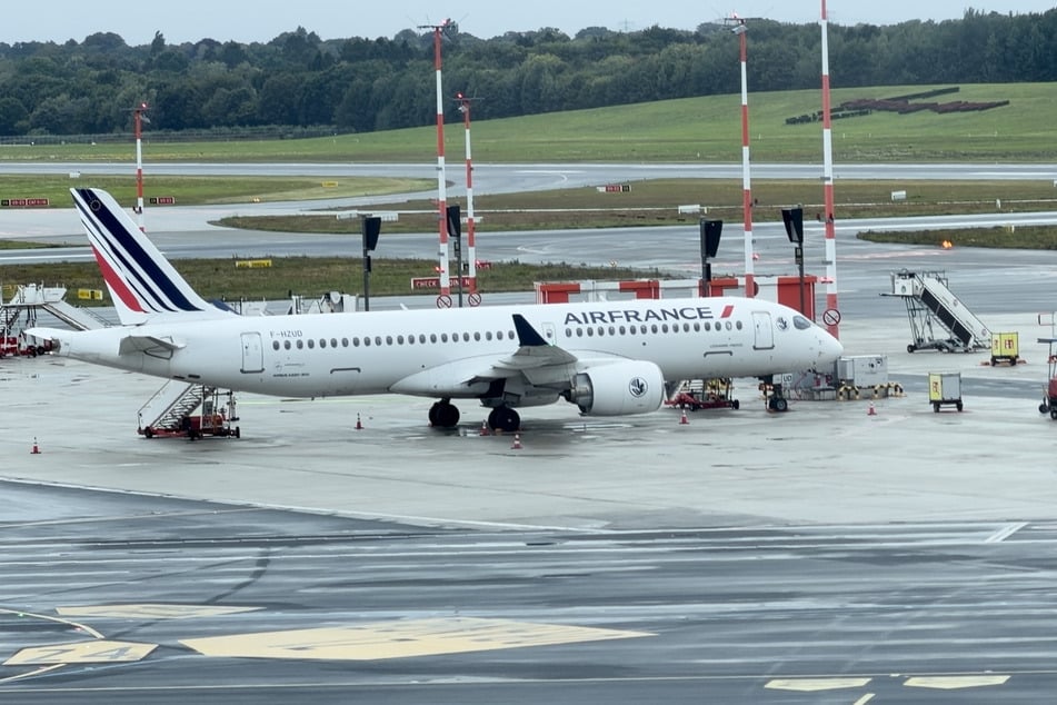 Das Flugzeug von Air France musste am Hamburger Flughafen zwischenlanden.