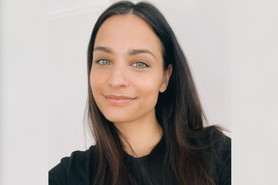 Die schwangere Amira Pocher (27) staunte nicht schlecht, als sie beim Spielzeug-Shopping für ihren Sohn das heutige Angebot inspizierte.