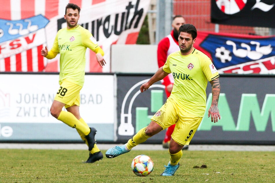 Dominic Baumann (26, r.) konnte den Abstieg des FC Würzburger Kickers nicht verhindern, hat seine Fähigkeiten in der 3. Liga aber schon oft genug unter Beweis gestellt.