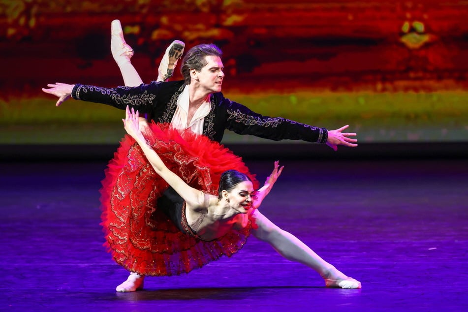 Vladimir Shklyarov (†39) in February during a performance at the Stanislavsky and Nemirovich-Danchenko Music Theater in Moscow.