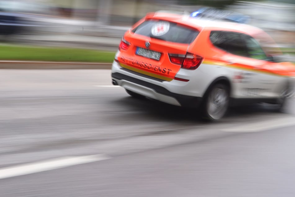 Autofahrer (†27) gerät in Gegenverkehr: Jede Hilfe kommt zu spät!