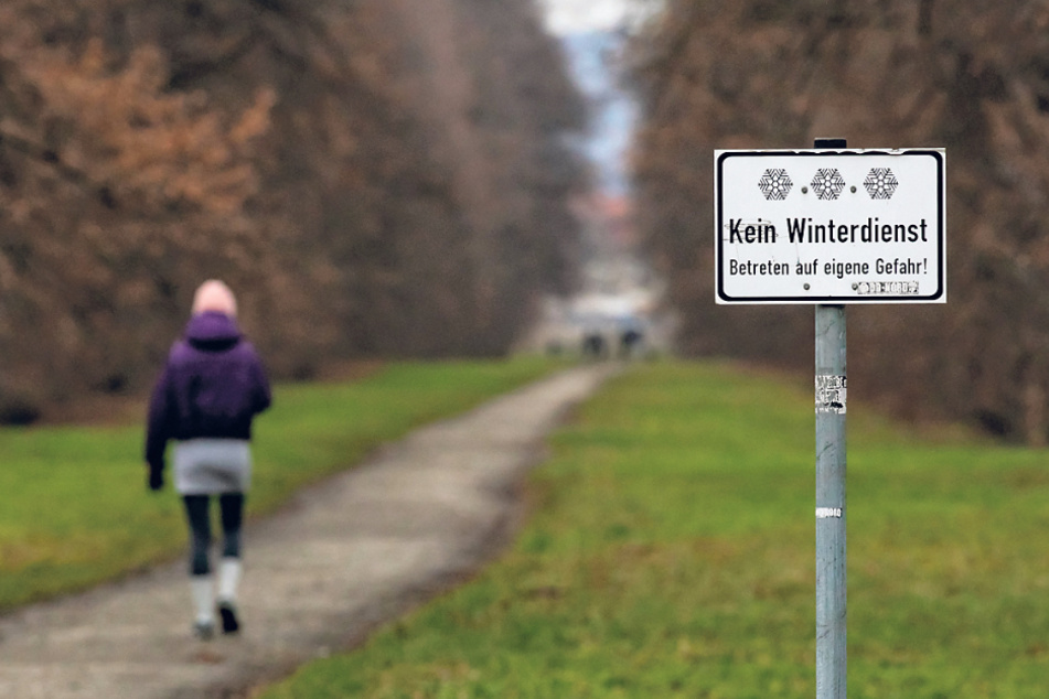 Privatwege, die nicht öffentlich gewidmet sind, können geschlossen werden.
