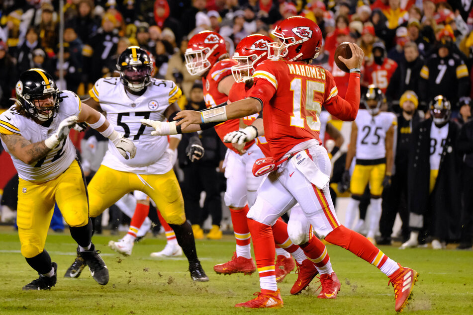 Chiefs quarterback Pat Mahomes threw for five touchdowns against the Steelers on Sunday night.