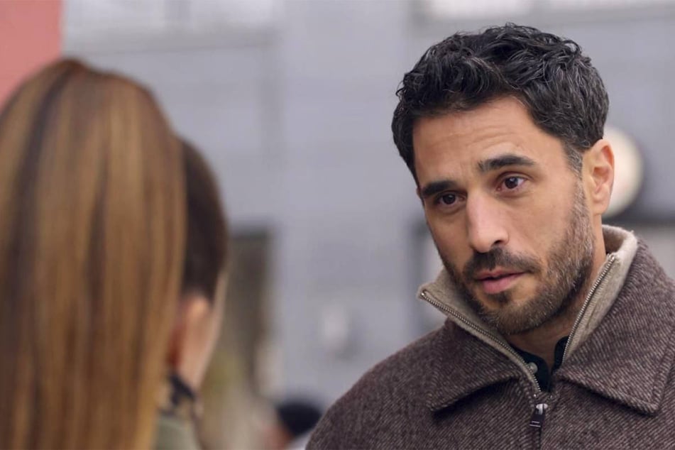 Emily und Tobias sehen ein, dass ihre Beziehung am Ende ist.