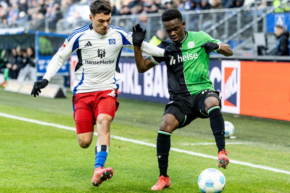 Am 2. Februar feierte Rabbi Matondo (r.) sein Hannover-Debüt gegen den HSV und traf beim 2:2-Remis umgehend.