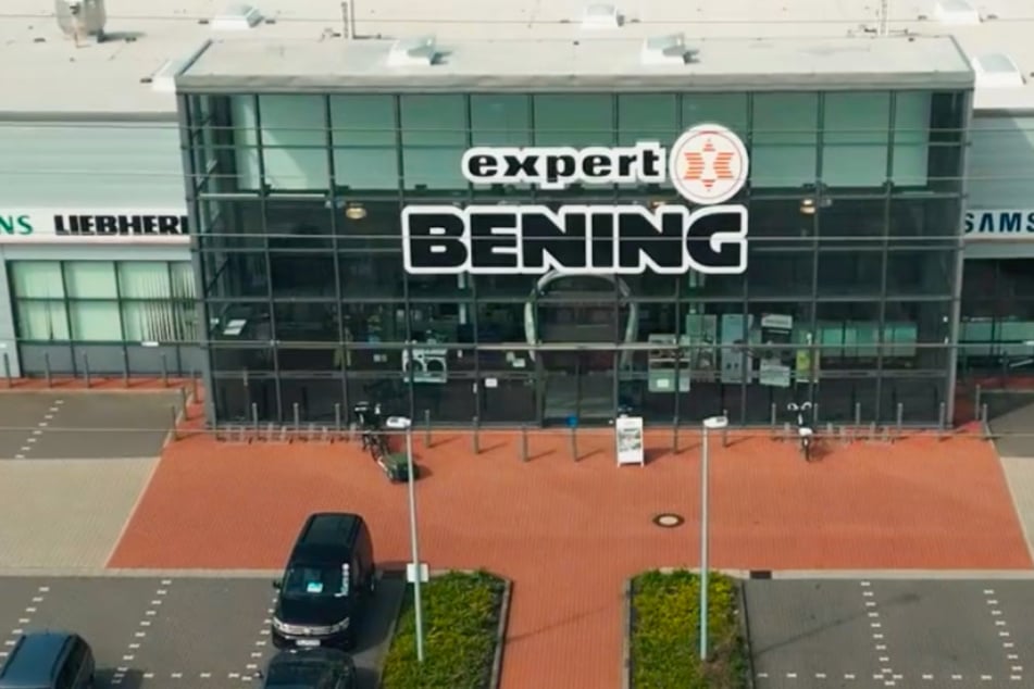 Expert Cuxhaven: expert BENING, Christian-Hülsmeyer-Straße 2.