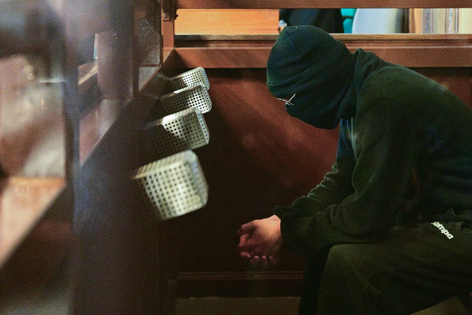 Messerattacke am Holocaust-Mahnmal: IS-Mann schweigt vor Gericht