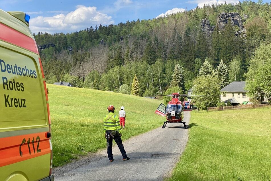 Ein Rettungswagen brachte den 32-jährigen Kletterer zur Ottomühle ins Tal.