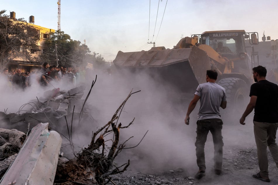 Israel-Gaza war: Israeli bombardments have killed more than 10,000 people