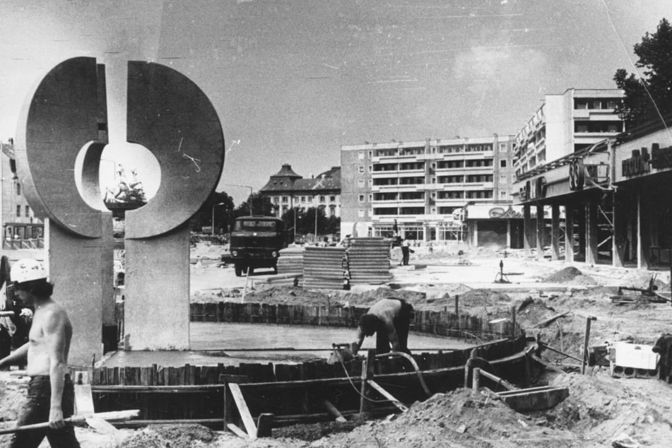 Eine Aufnahme aus dem Jahr 1979, als gerade die Krachtbrunnen gebaut wurden. Zwei Jahre zuvor wurden die WBS-70-Plattenbauten fertig.