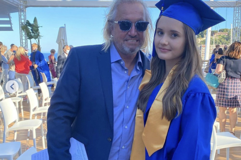 Vor kurzem absolvierte Geiss-Tochter Davina (18) ihren Abitur-Abschluss. Papa Robert (57) ist mächtig stolz auf seine Älteste.