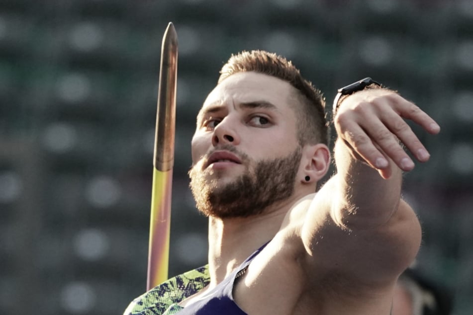 Johannes Vetter (27) nimmt beim ISTAF-Meeting in Berlin Maß.