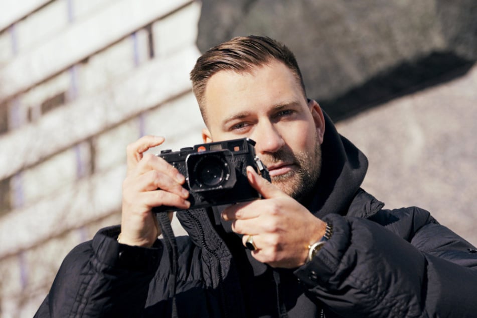 Der Chemnitzer Fotograf Philipp Gladsome arbeitet unter anderem mit Kraftklub, Robin Schulz, Tränen und Matthias Schweighöfer.
