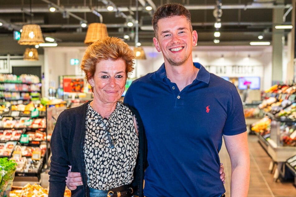 Daniela Korthals leitet mit Sohn Kevin den neuen REWE am Adlergestell.