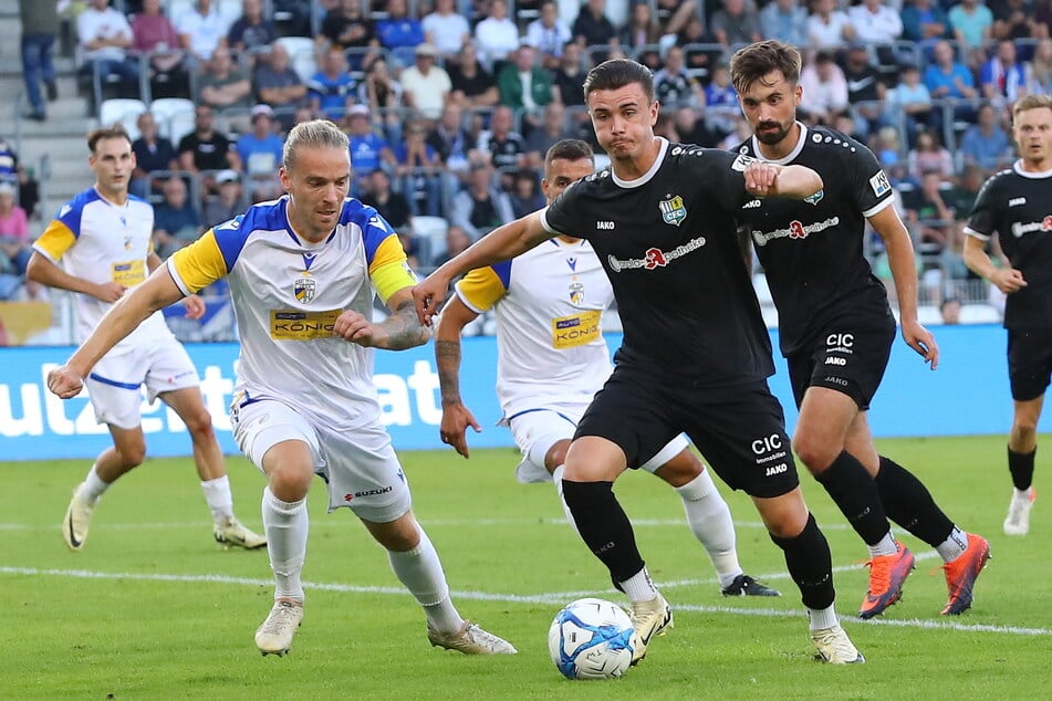 Leon Damer (24, v.) ist im Sturm der Chemnitzer gesetzt. Jetzt muss er aber auch liefern. Am besten am heutigen Freitag schon gegen Altglienicke. Der CFC wartet noch immer auf seinen ersten Heimsieg in dieser Saison.