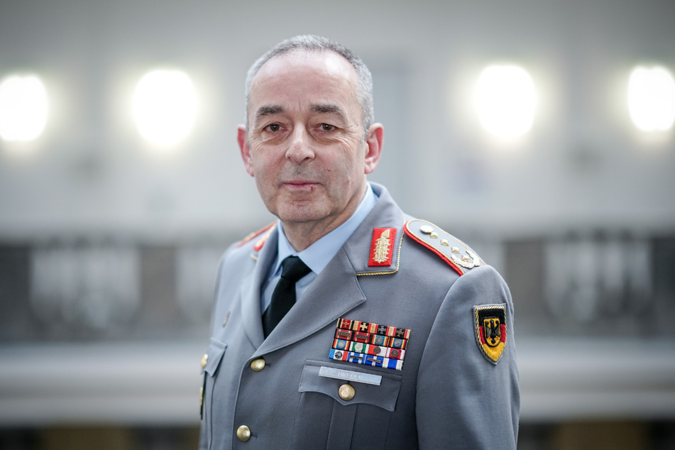 Generalinspekteur Carsten Breuer konnte sich von den Vorbereitungen für die ukrainische Offensive überzeugen.