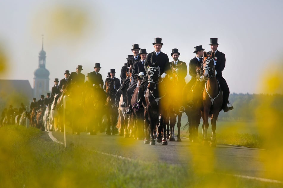 Osterreiter in der Oberlausitz - Jonsdorf und Olbersdorf sind Sachsens "älteste" Orte.