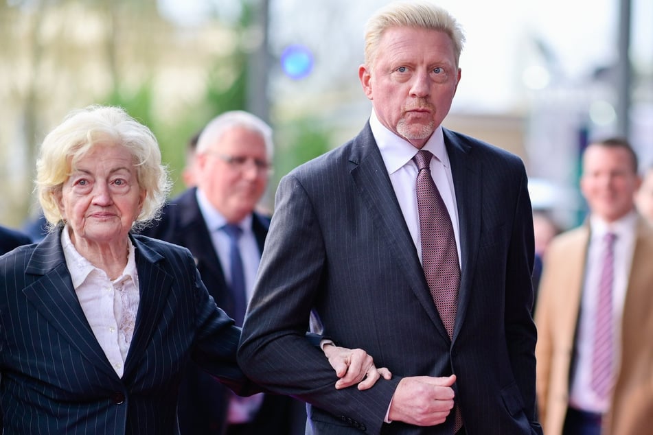 Boris Becker (56) an der Seite seine Mutter Elvira Becker (†89) im April 2019. (Archivbild)