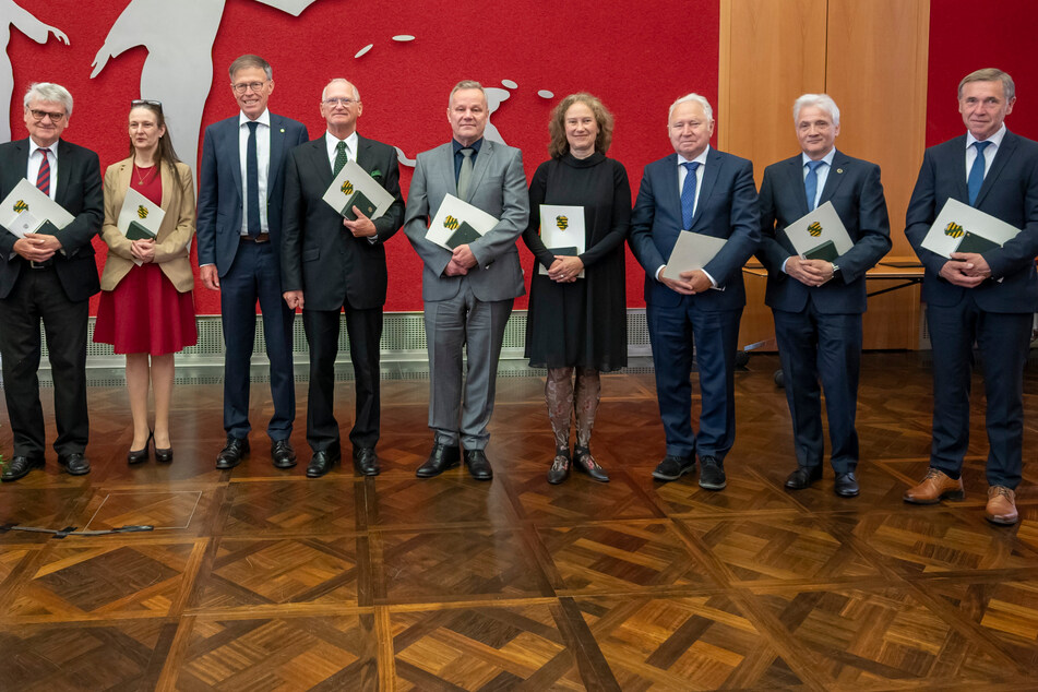 Medaille für acht Persönlichkeiten: Sie halten Sachsen in bester Verfassung