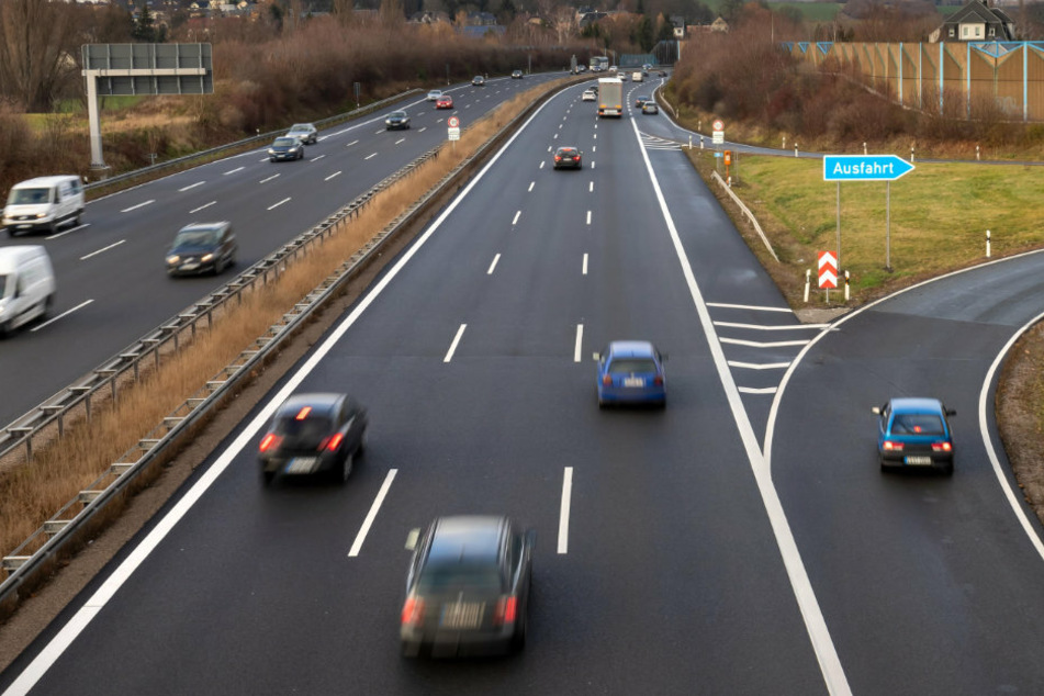 Autofahrer müssen in den kommenden Tagen auf der A72 mit Einschränkungen rechnen. (Archivbild)