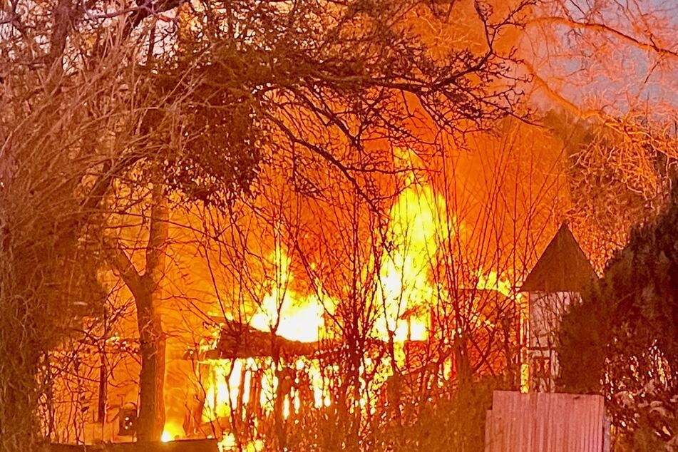 Ein Flammen-Inferno ereignete sich am Freitagnachmittag in Pirna-Copitz.