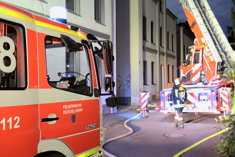 Köln: Zwei Verletzte bei Brand in Düsseldorfer Mehrfamilienhaus