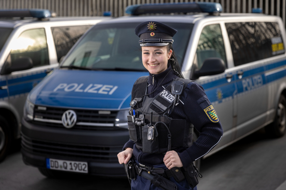 Polizeimeisterin Franciska Burger (24) ist im Schichtsystem auch regelmäßig an Wochenenden für Ordnung und Sicherheit im Einsatz.