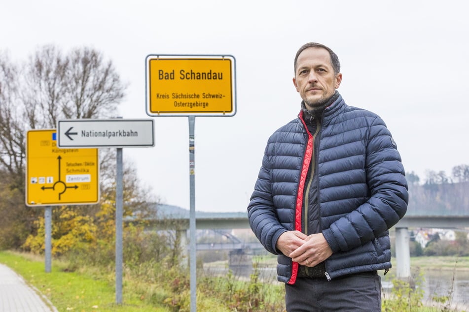 Thomas Kunack (46) ist Bürgermeister von Bad Schandau. Die Sperrung der Brücke trifft die Stadt empfindlich, die von Kurgästen und Touristen lebt.